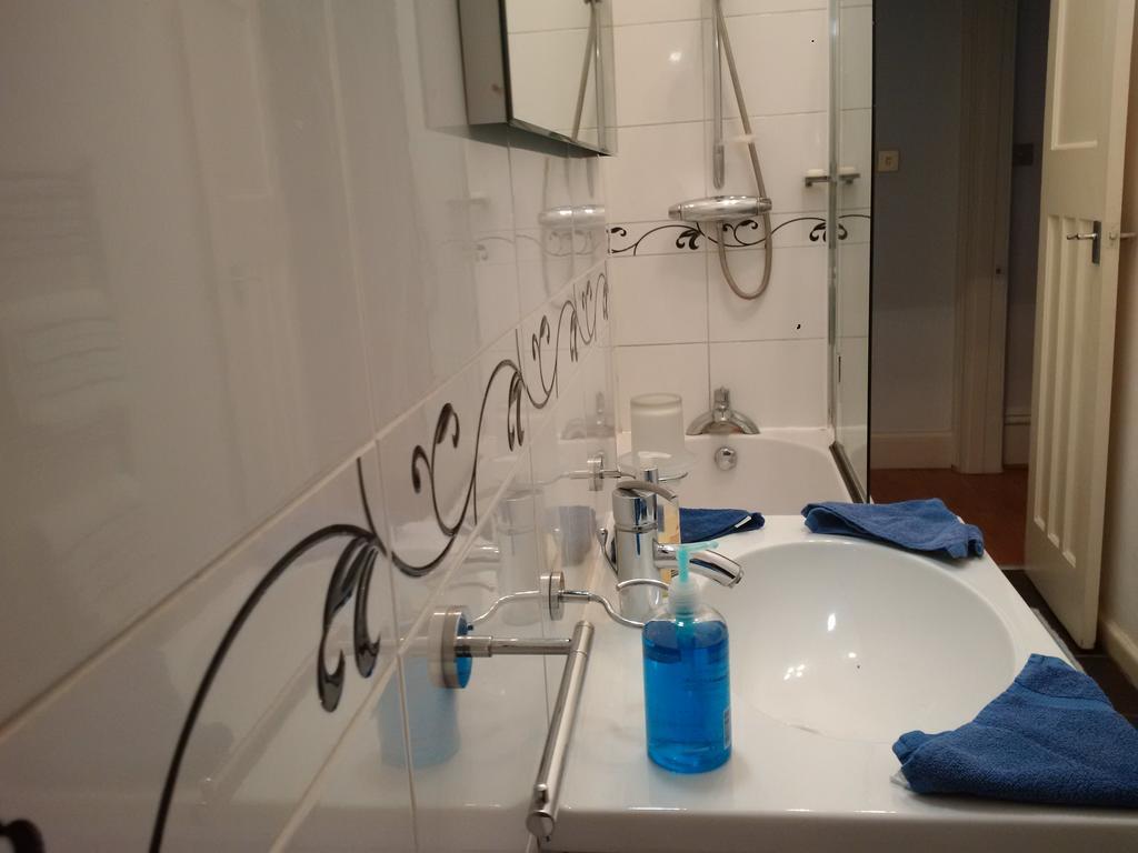Luxury Holland Park, Sleeps 2, Free S'Fast Wifi Apartment London Exterior photo